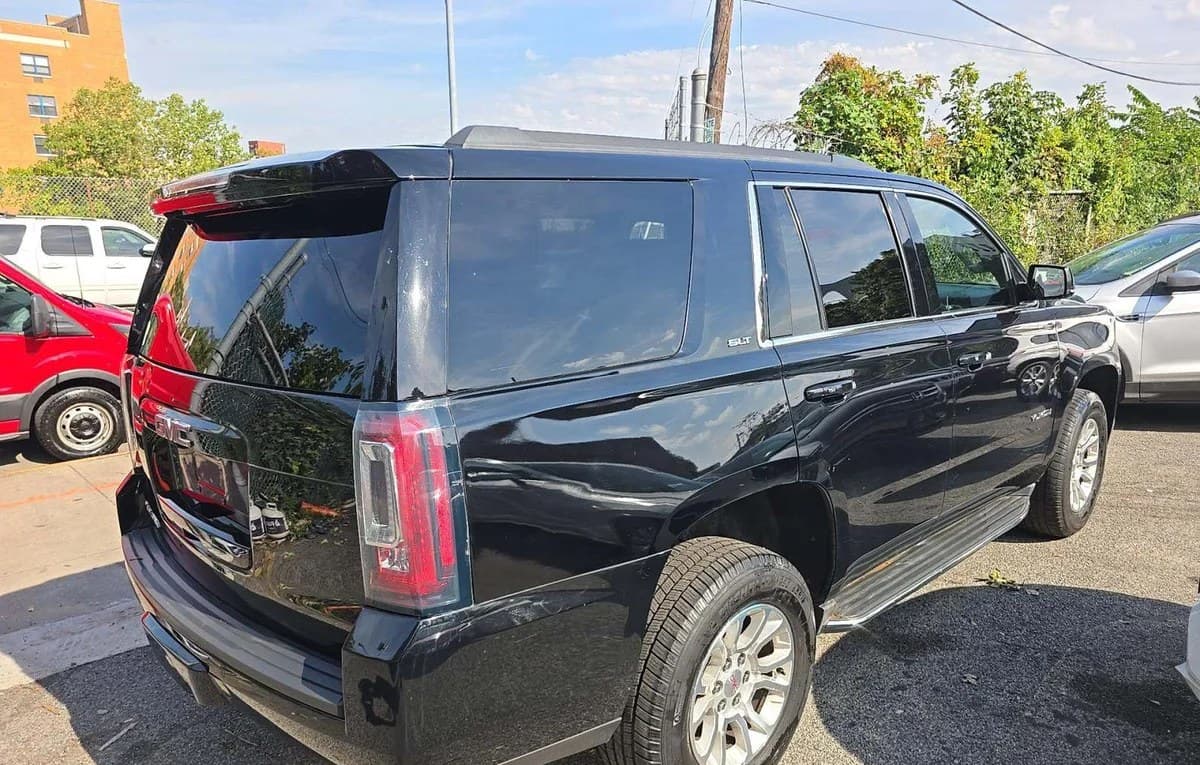 2017 GMC YUKON SLT 4