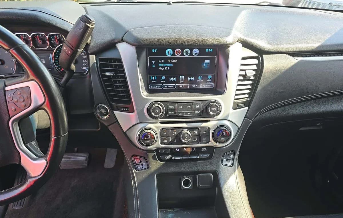 2017 GMC YUKON SLT 7