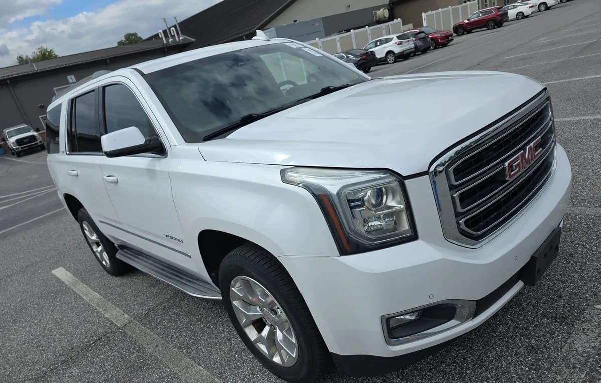 2017 GMC YUKON SLT 3