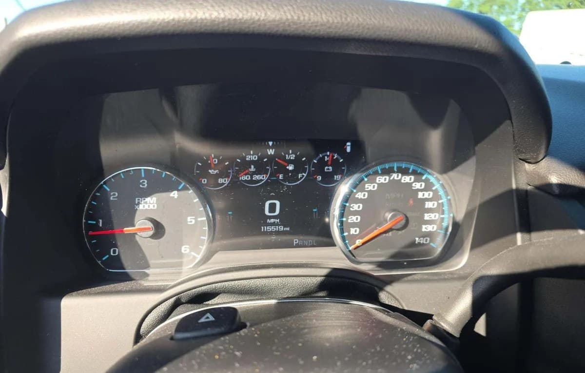 2017 GMC YUKON SLT 4SA 6