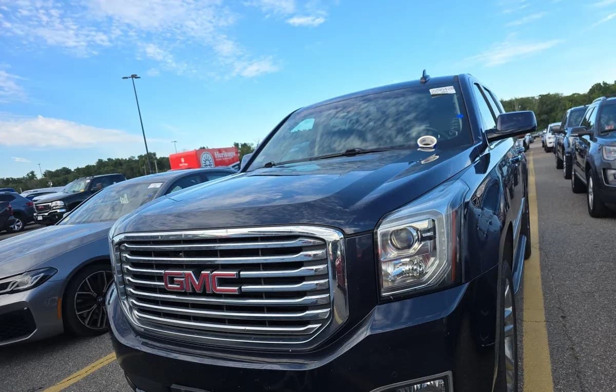 2018 GMC YUKON SLT 3