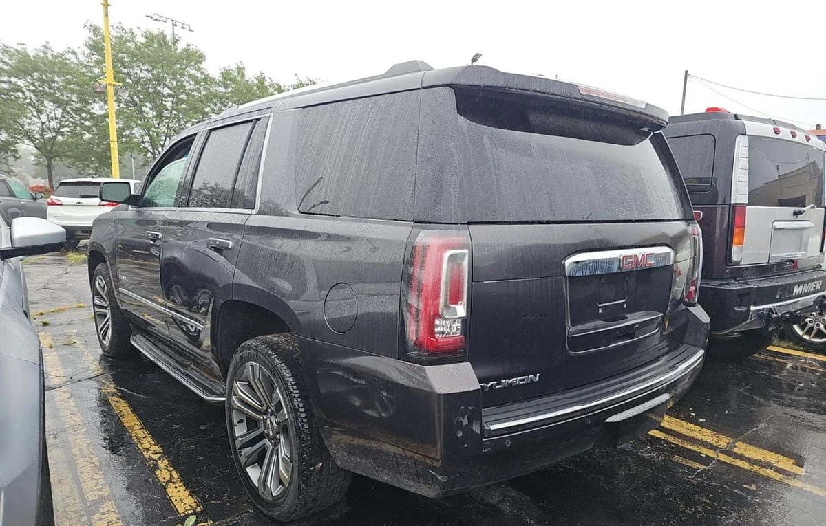 2017 GMC YUKON Denali 3