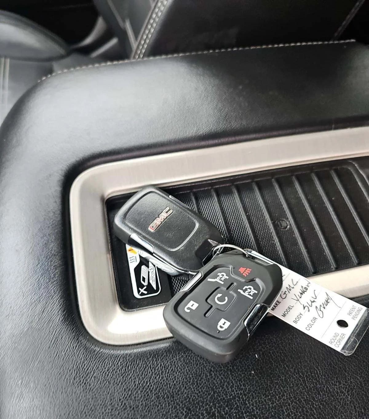 2017 GMC YUKON Denali 5
