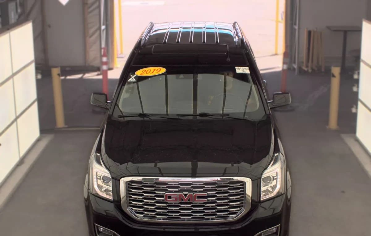 2019 GMC YUKON Denali 3