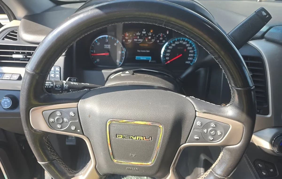 2019 GMC YUKON Denali 7