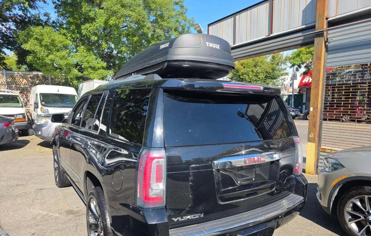 2018 GMC YUKON Denali 3