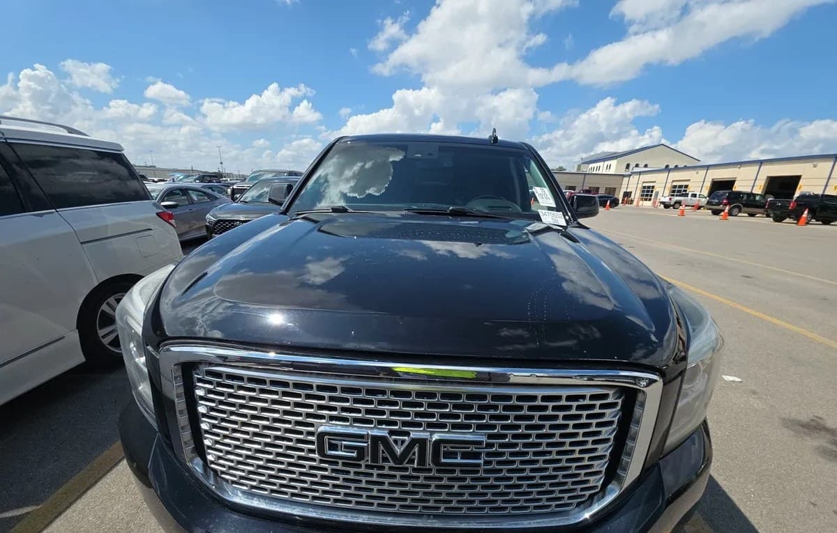 2017 GMC YUKON Denali 3