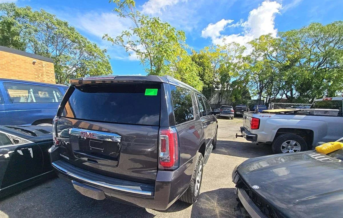2017 GMC YUKON Denali 4