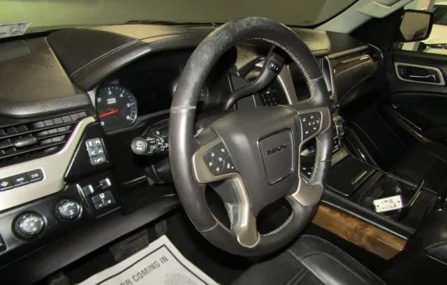 2017 GMC YUKON Denali 6
