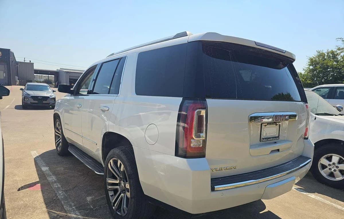2018 GMC YUKON Denali 3