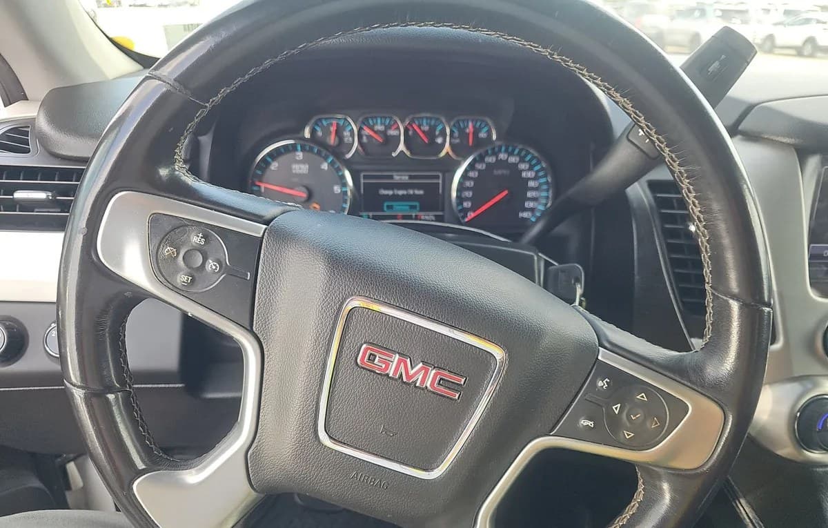 2017 GMC YUKON XL SLE 6