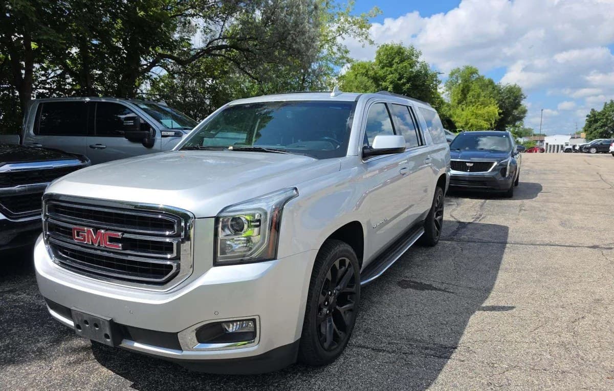 2019 GMC YUKON XL SLT 2