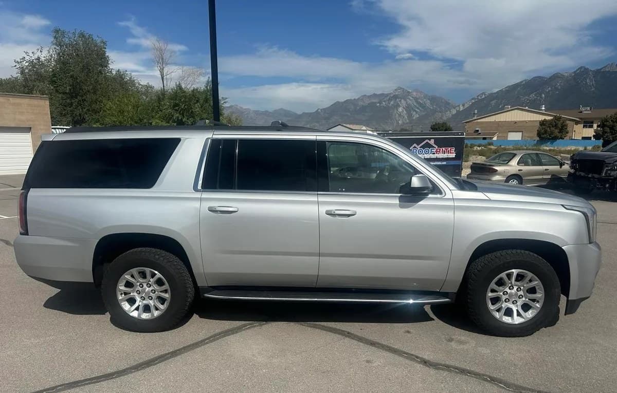 2019 GMC YUKON XL SLT 3