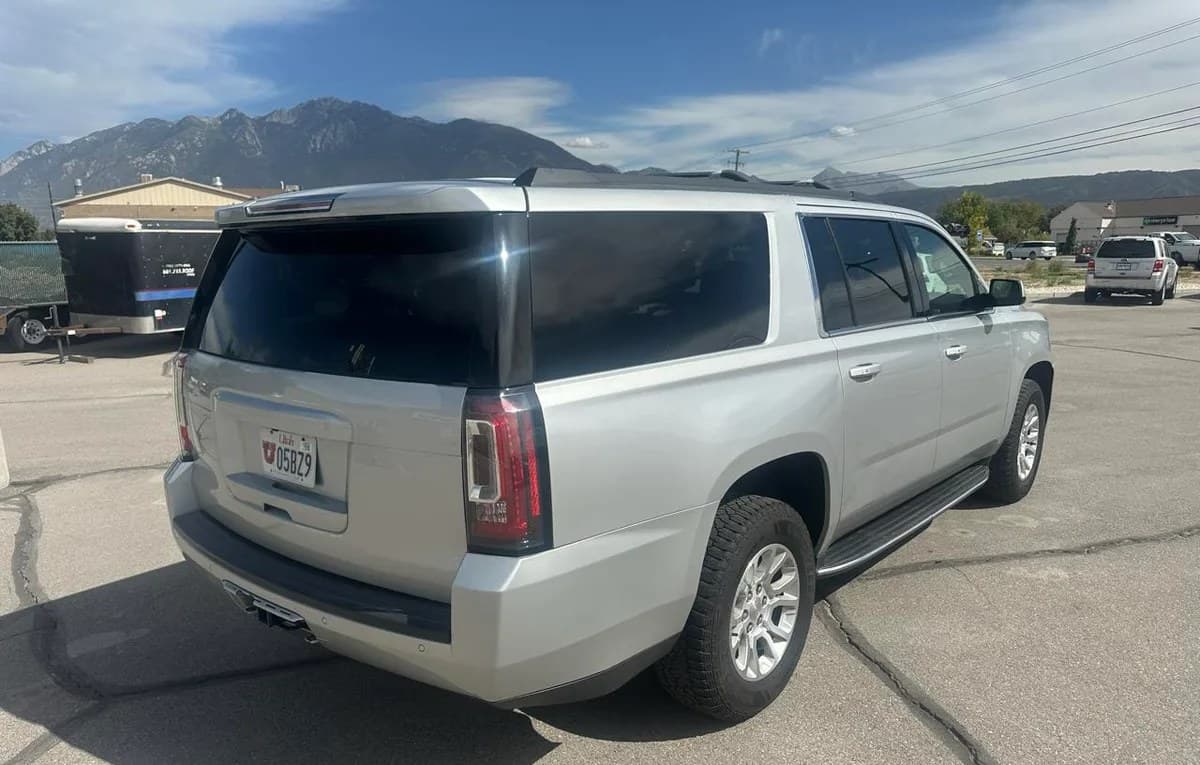 2019 GMC YUKON XL SLT 4