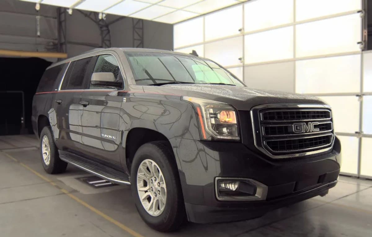 2017 GMC YUKON XL SLT 3