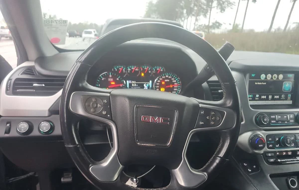 2017 GMC YUKON XL SLT 6