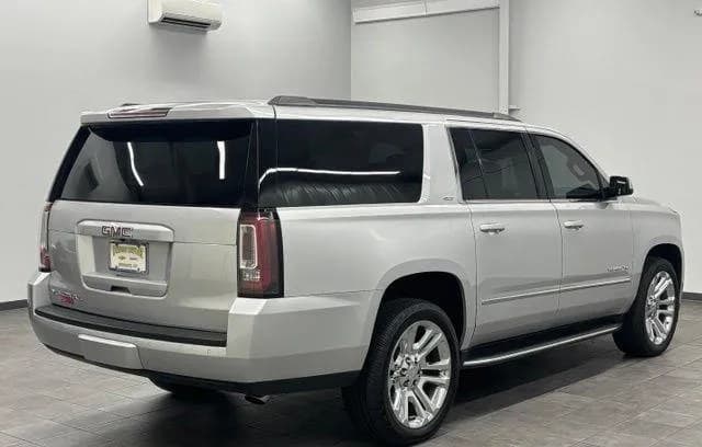 2020 GMC YUKON XL SLT 3