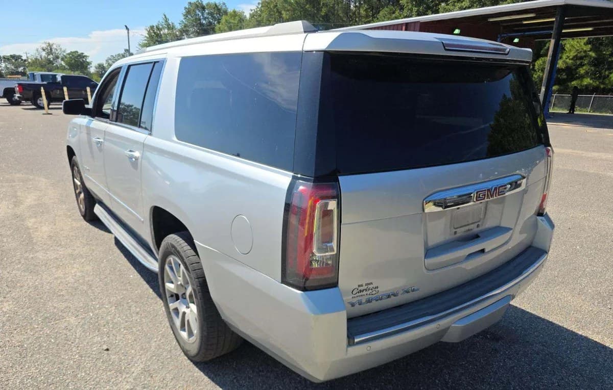 2019 GMC YUKON XL Denali 3