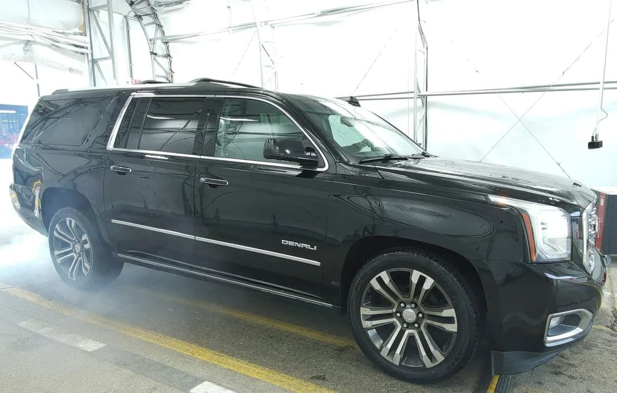 2019 GMC YUKON XL Denali 4