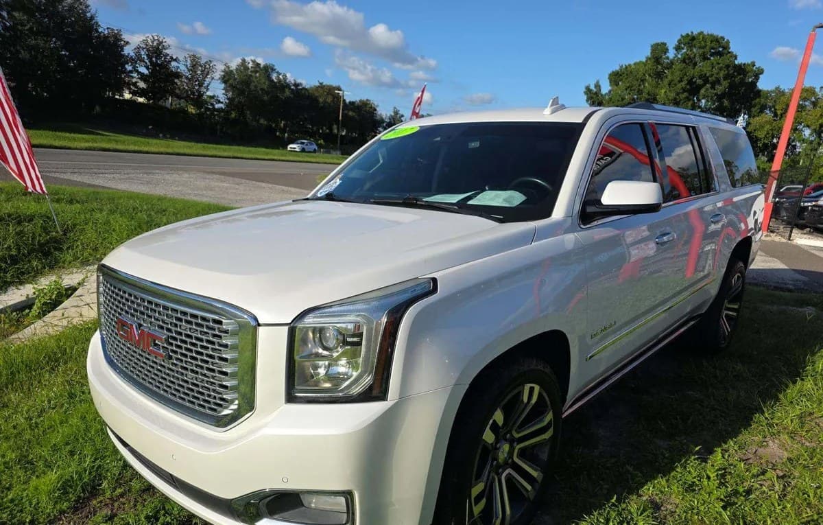 2017 GMC YUKON XL Denali 2