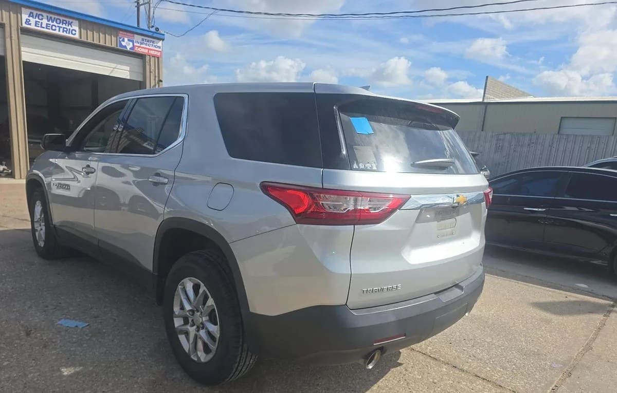 2021 CHEVROLET TRAVERSE LS 3