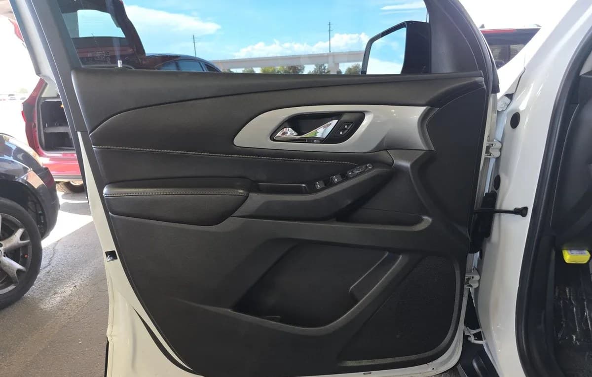 2020 CHEVROLET TRAVERSE LS 1LS 6