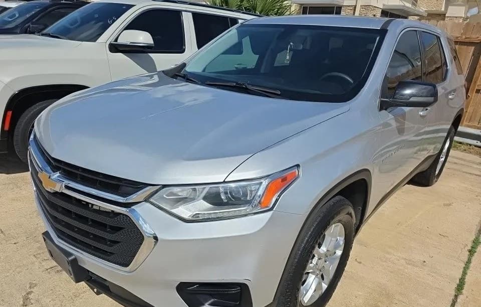 2021 CHEVROLET TRAVERSE LS 2