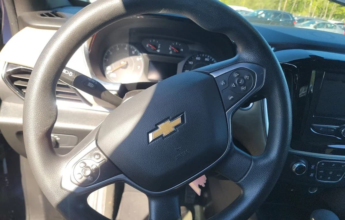 2022 CHEVROLET TRAVERSE LS 7