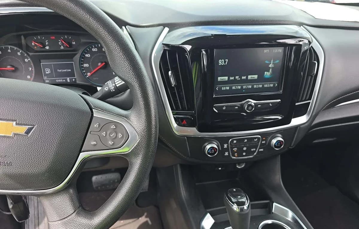 2018 CHEVROLET TRAVERSE LS 7