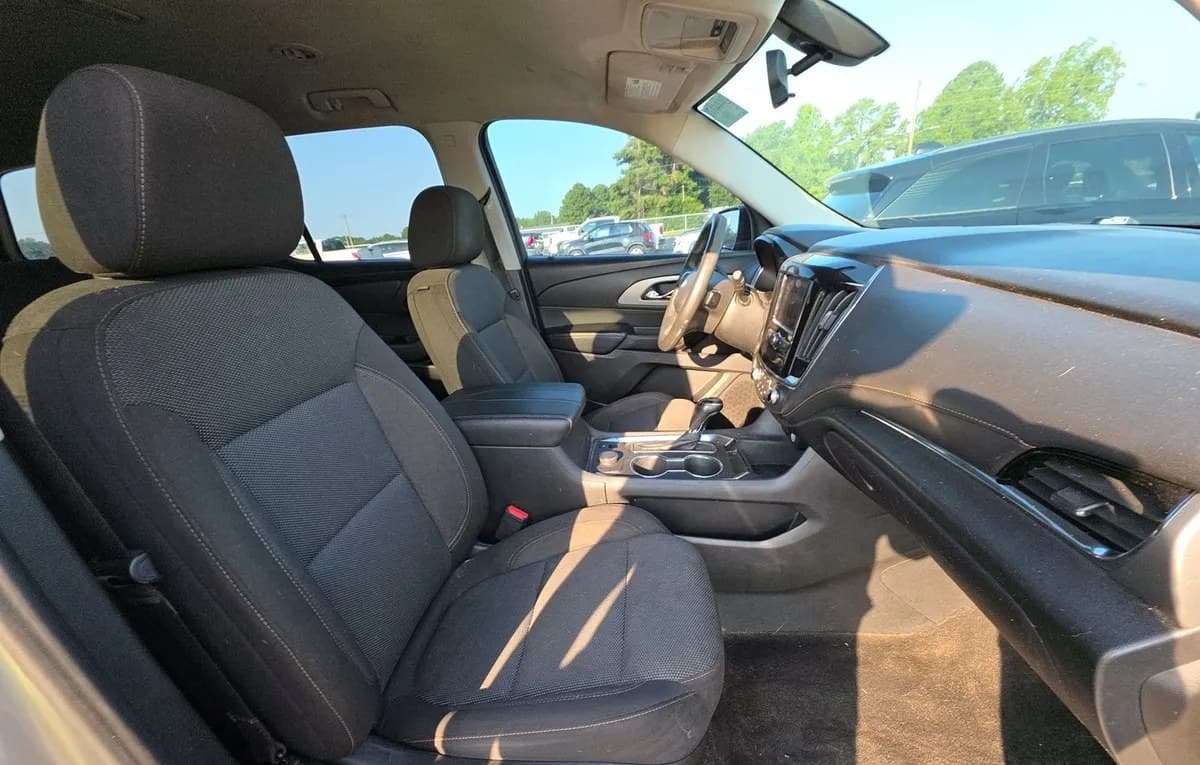 2020 CHEVROLET TRAVERSE LS 4