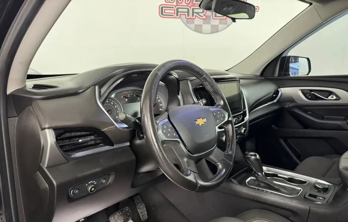 2020 CHEVROLET TRAVERSE LT 7