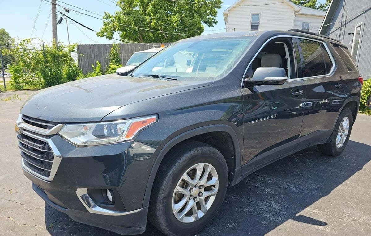 2019 CHEVROLET TRAVERSE LT 2