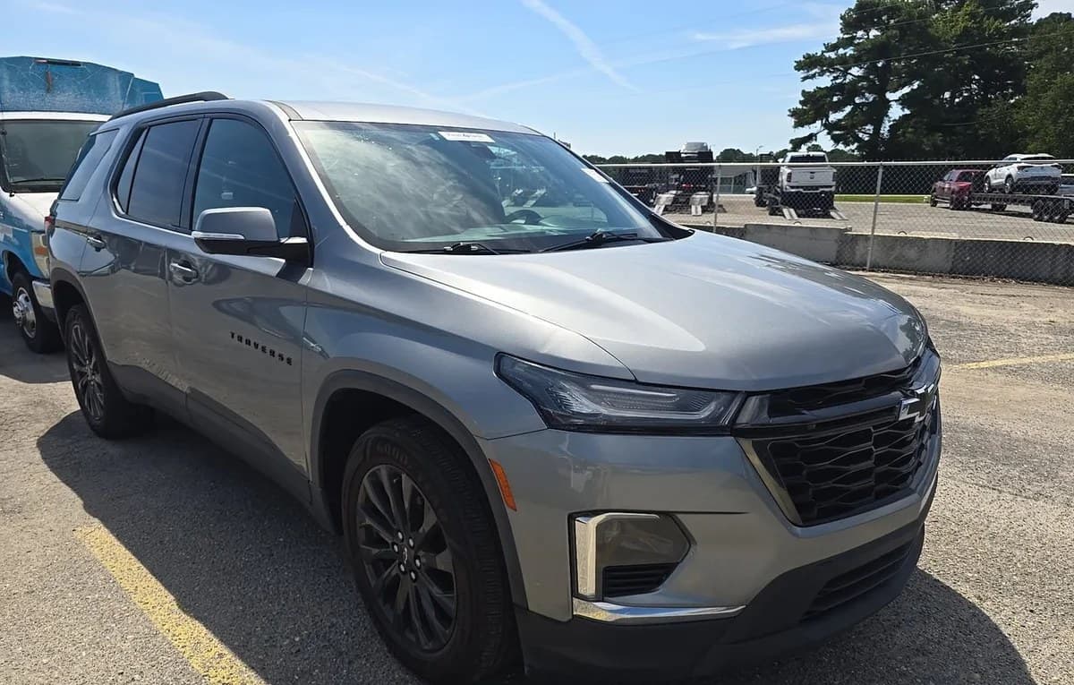 2023 CHEVROLET TRAVERSE RS 4