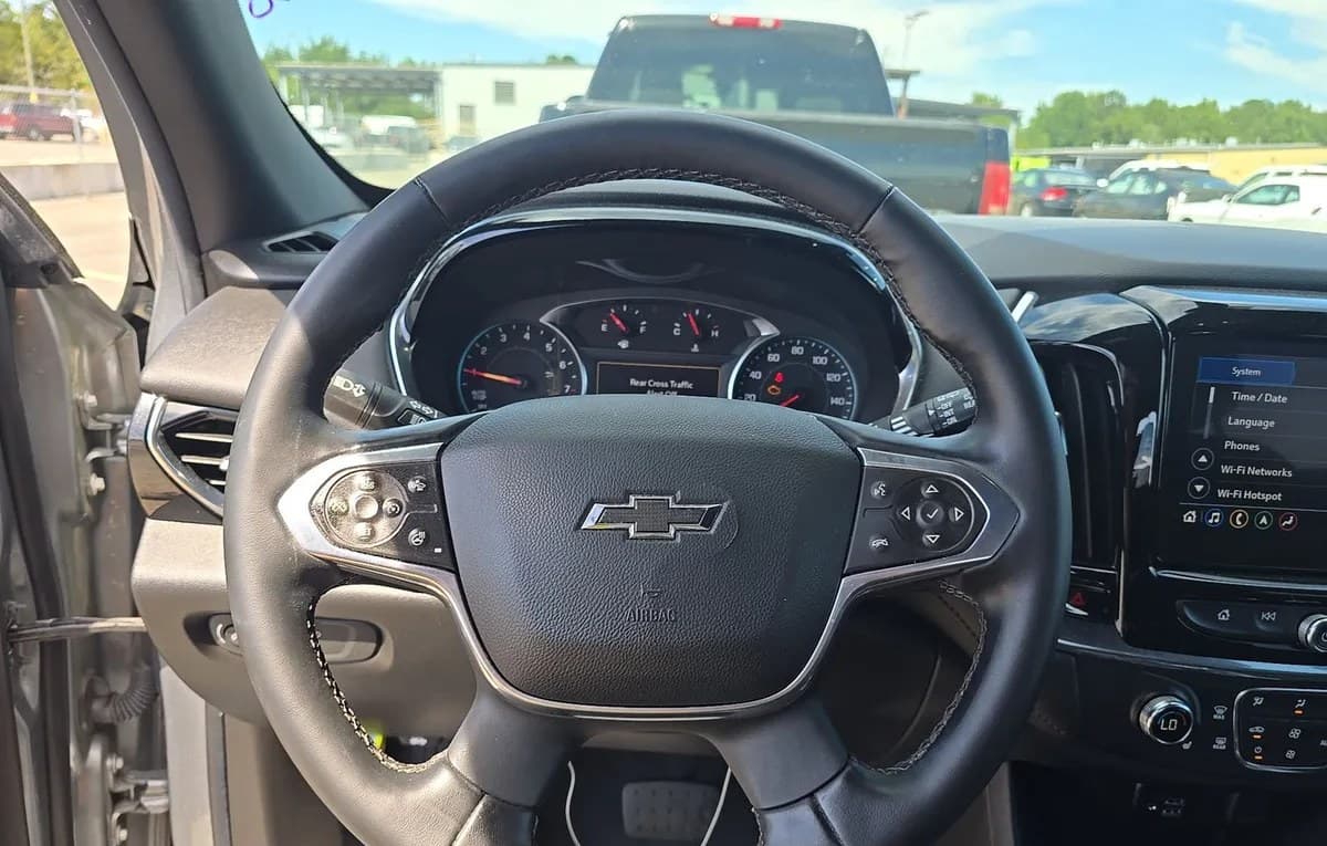 2023 CHEVROLET TRAVERSE RS 7