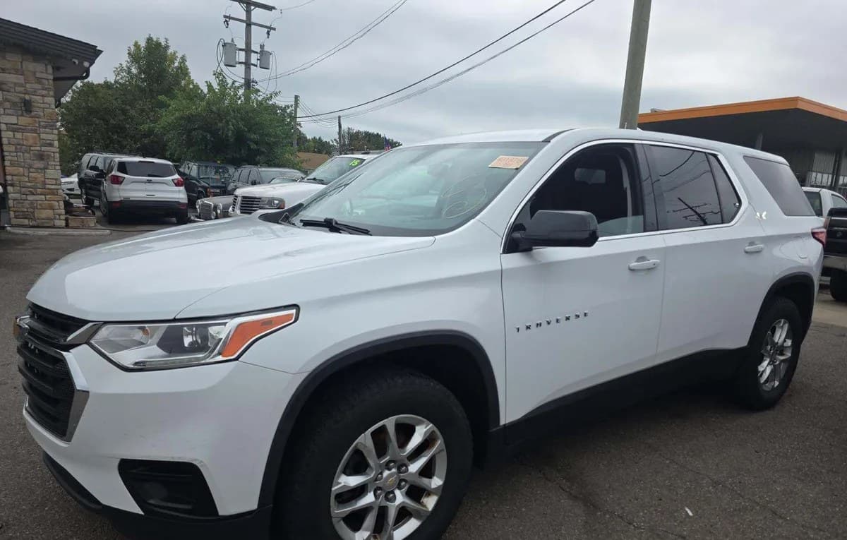 2018 CHEVROLET TRAVERSE LS 2