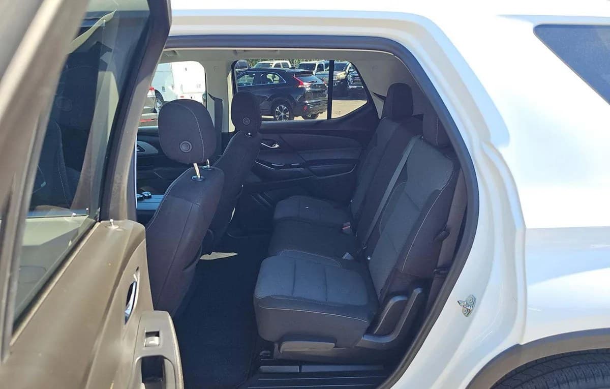 2021 CHEVROLET TRAVERSE LS 7