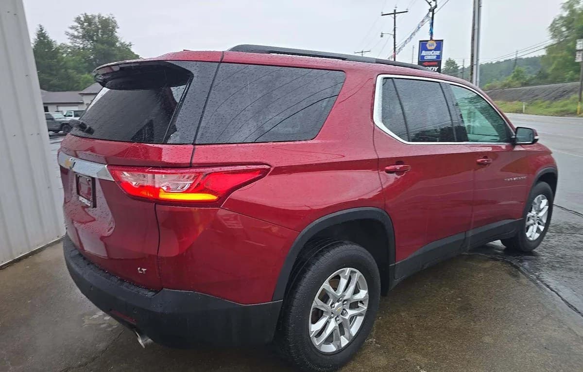 2019 CHEVROLET TRAVERSE LT 4