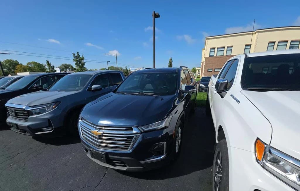 2023 CHEVROLET TRAVERSE LT CLOTH 1LT