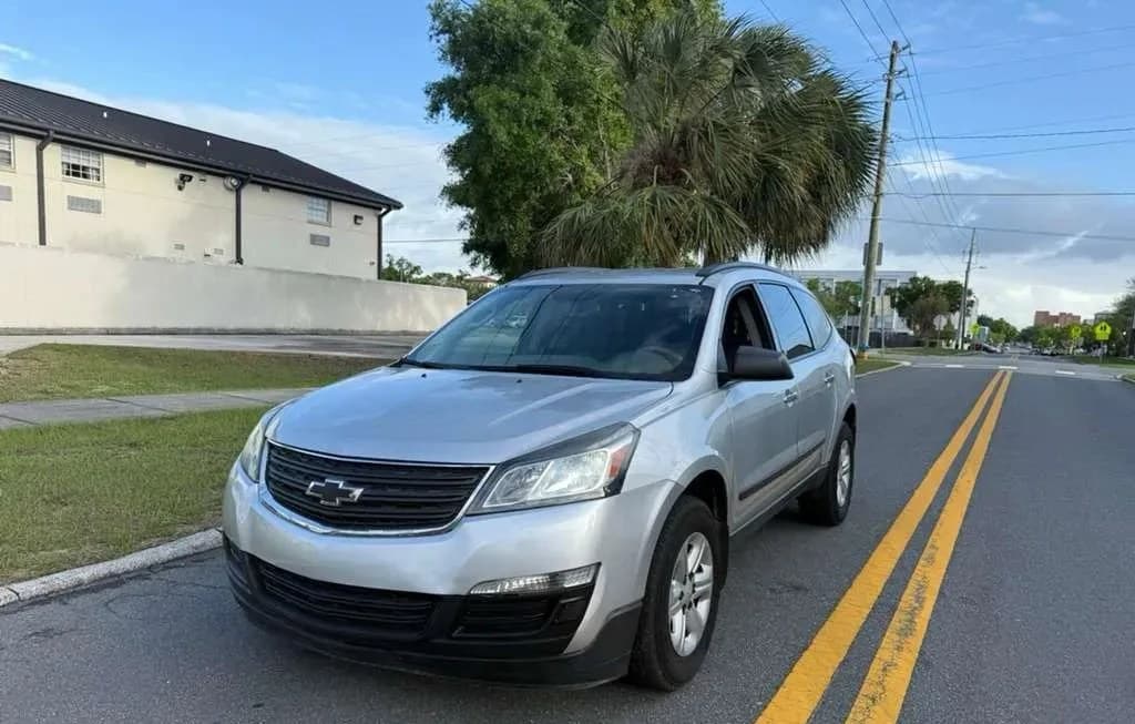 2017 CHEVROLET TRAVERSE LS 3