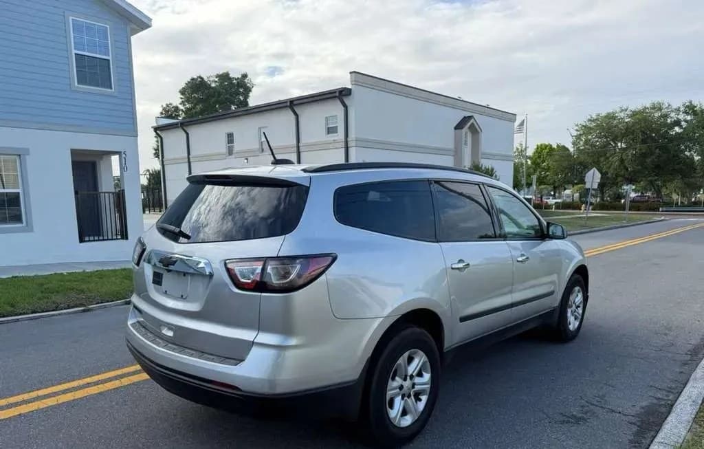 2017 CHEVROLET TRAVERSE LS 4