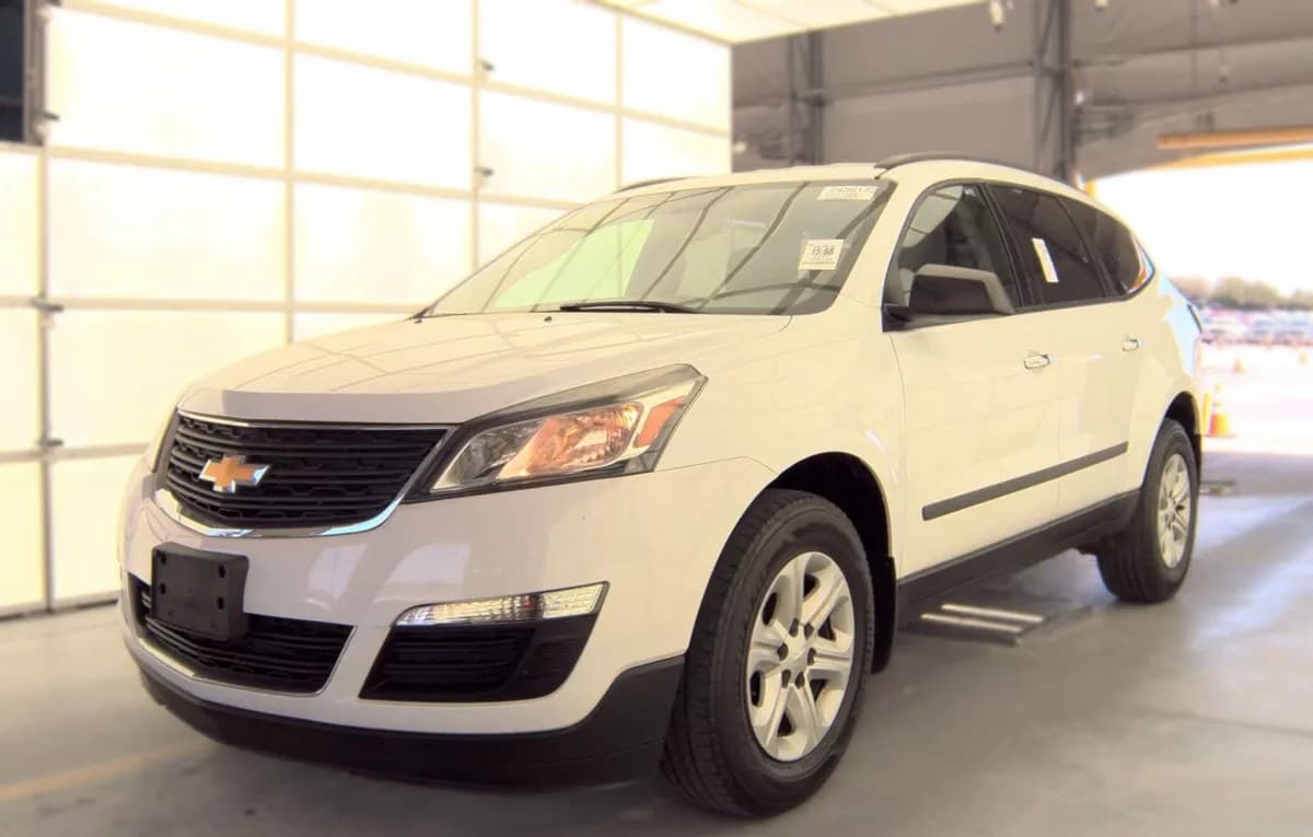 2017 CHEVROLET TRAVERSE LS 1LS 2