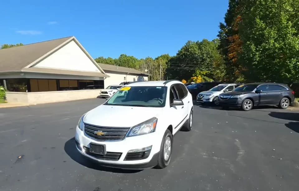 2017 CHEVROLET TRAVERSE LS 1LS 2