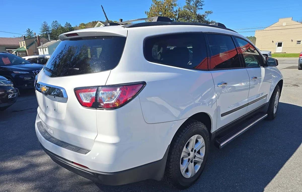 2017 CHEVROLET TRAVERSE LS 1LS 4