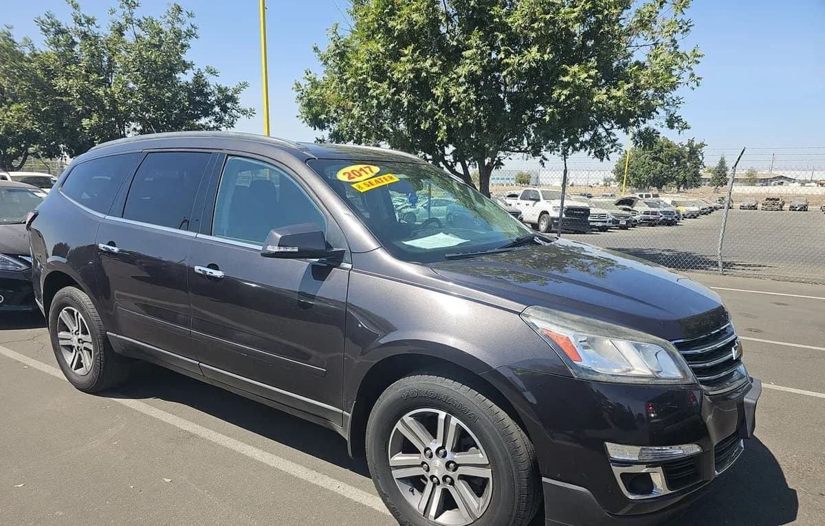 2017 CHEVROLET TRAVERSE LT 4