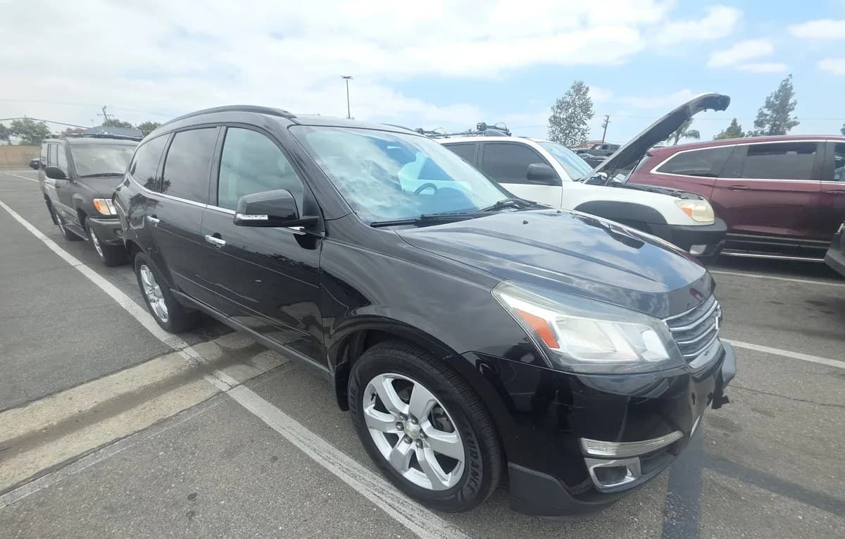 2017 CHEVROLET TRAVERSE LT 3