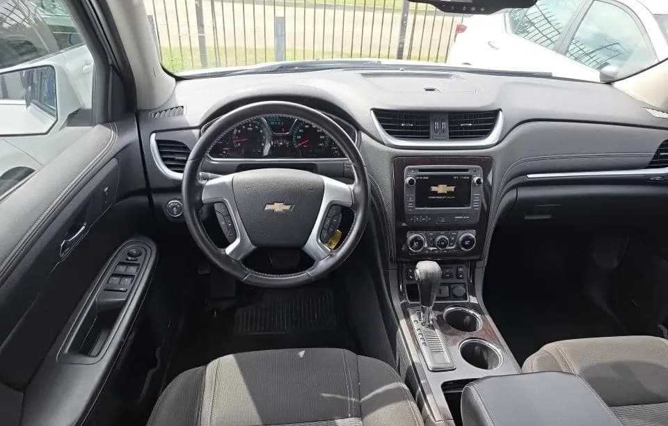 2017 CHEVROLET TRAVERSE LT 5