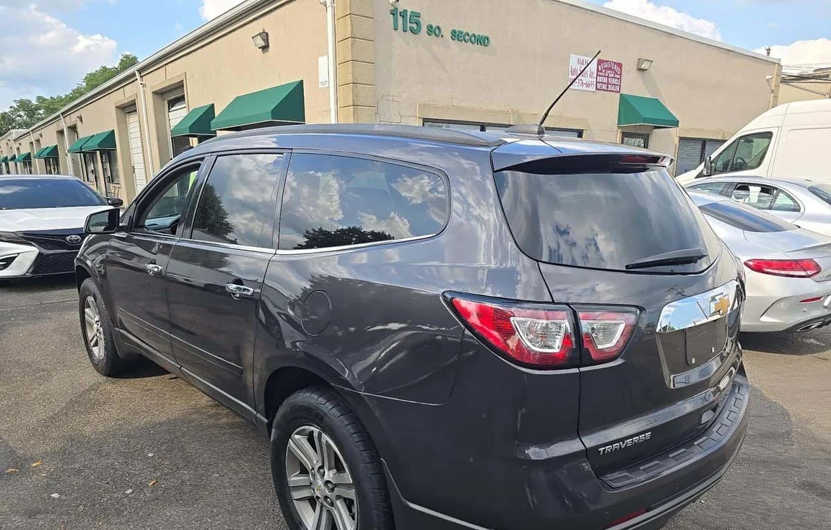 2017 CHEVROLET TRAVERSE LT 2LT 3