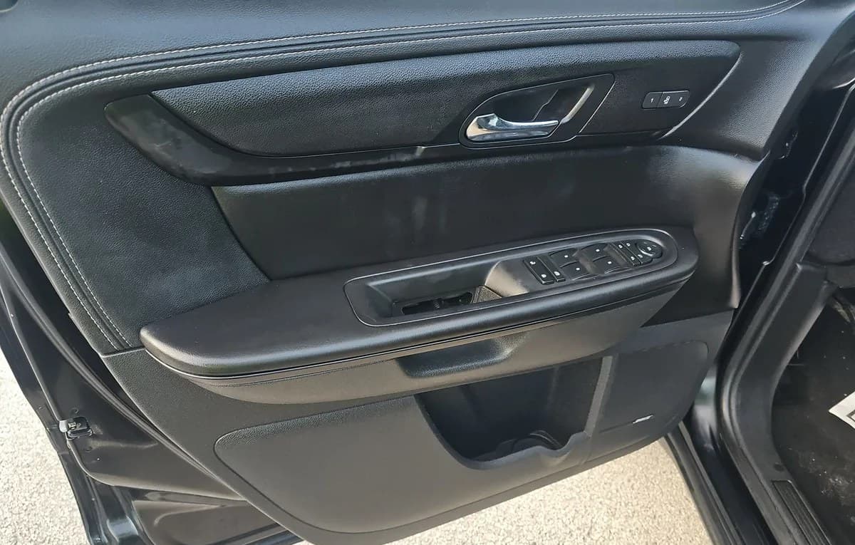 2017 CHEVROLET TRAVERSE LT 2LT 6
