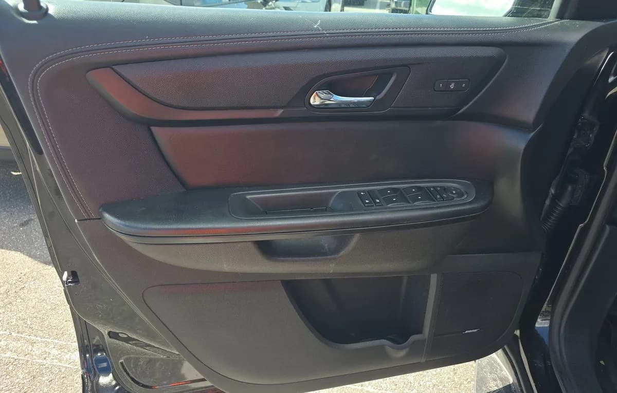 2017 CHEVROLET TRAVERSE LT 2LT 6