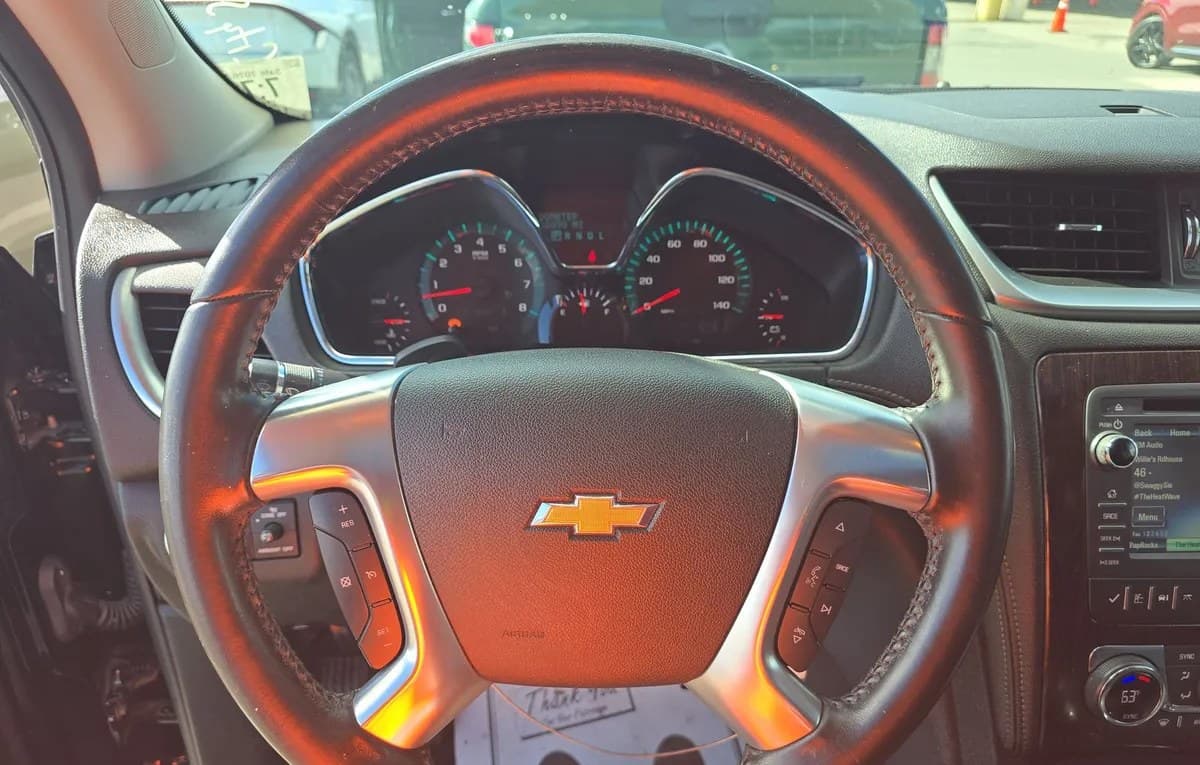 2017 CHEVROLET TRAVERSE LT 2LT 7